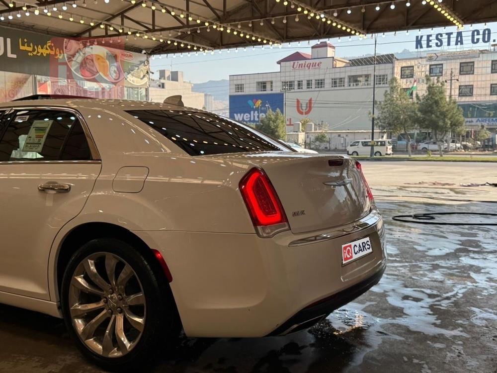كرايسلر 300